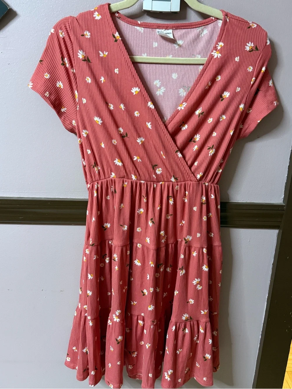 No Boundaries Coral Pink Floral Wrap Top Midi Dress Size M - Picture 1 of 3